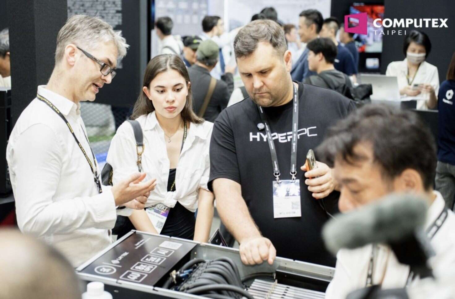 2025 COMPUTEX国际厂商与买主交流热络。（图片来源：台北市政府观光传播局）