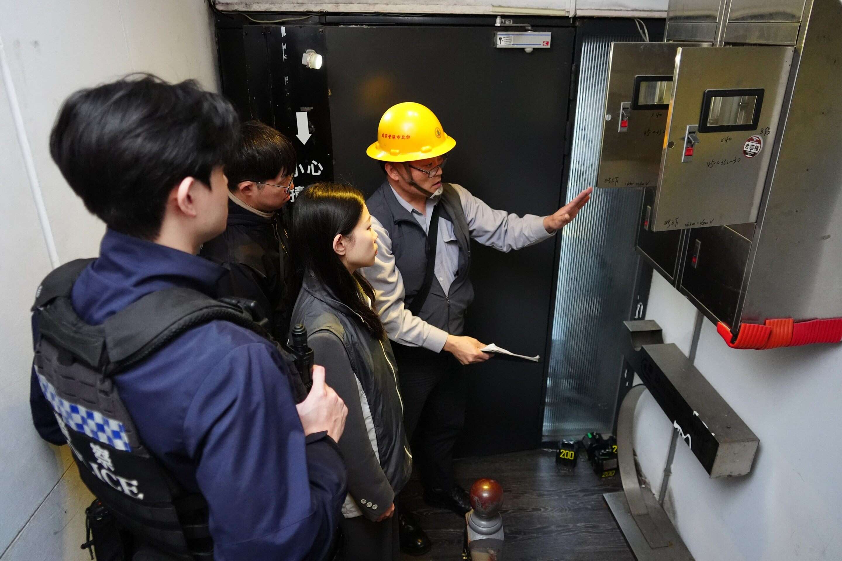 台電公司執行斷電作業（圖片來源：臺北市政府觀光傳播局）
