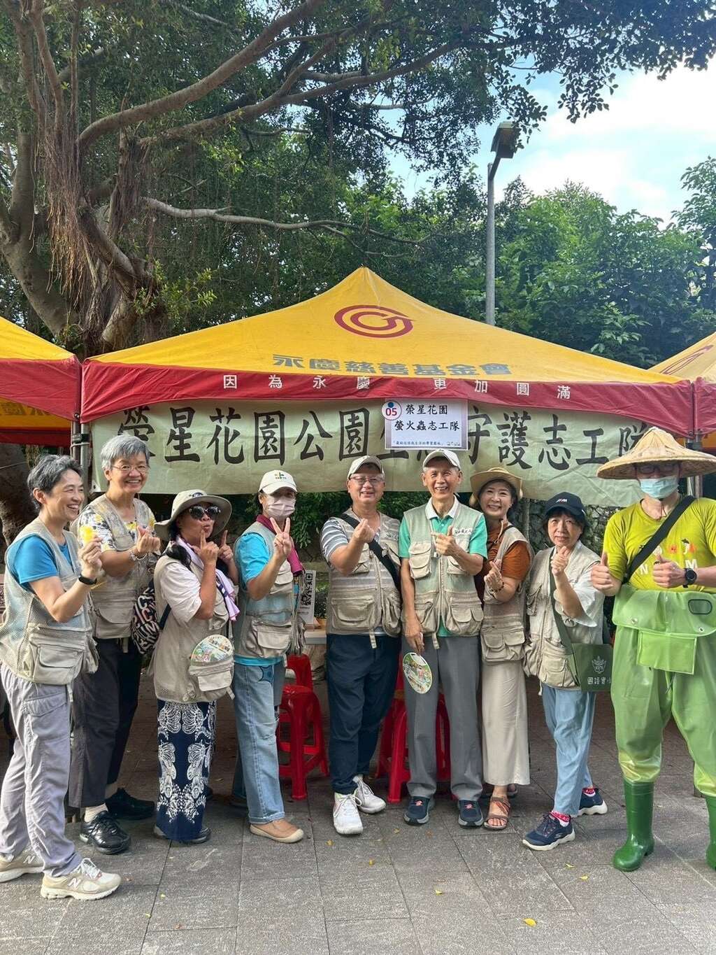 志工利用里辦活動與民眾互動,邀請更多人加入第八期生態守護志工行列。（圖片來源：臺北市政府工務局公園路燈工程管理處）