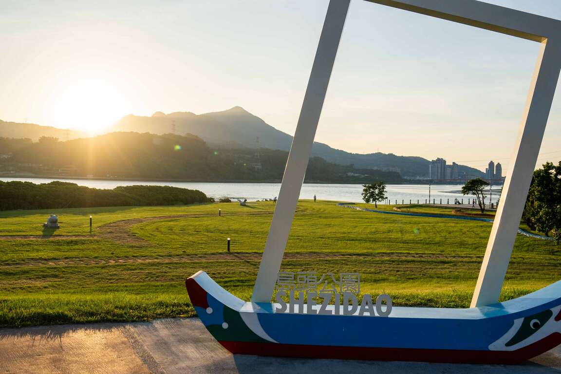 照片4-島頭公園河畔夕陽（圖片來源：臺北市政府工務局大地工程處）