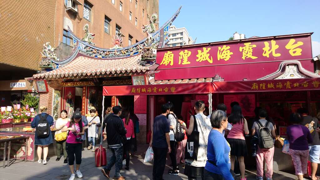 图6、霞海城隍庙是台湾的直辖市定古蹟，为重要民间信仰中心