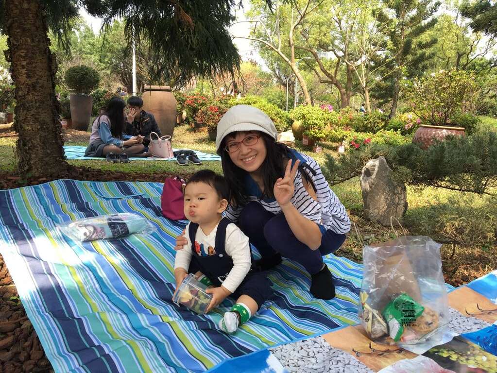 (图9) 赏花听音乐亲子共游好快乐