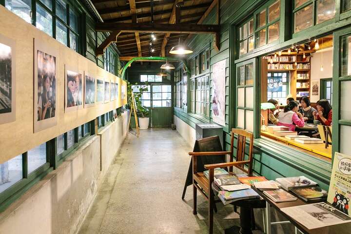 Enlightenment at the Bookstore<BR> Where Civil Voices Speak