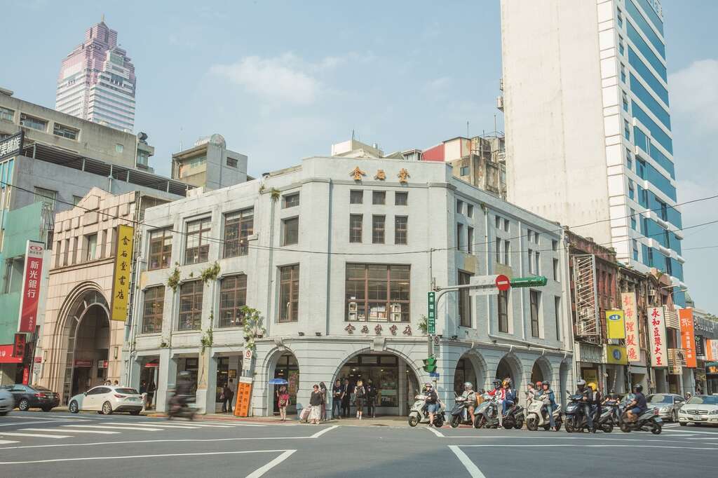 台北画刊106年5月第592期—台北城的人文盛宴　重庆南路书店街　打造人文城市风景