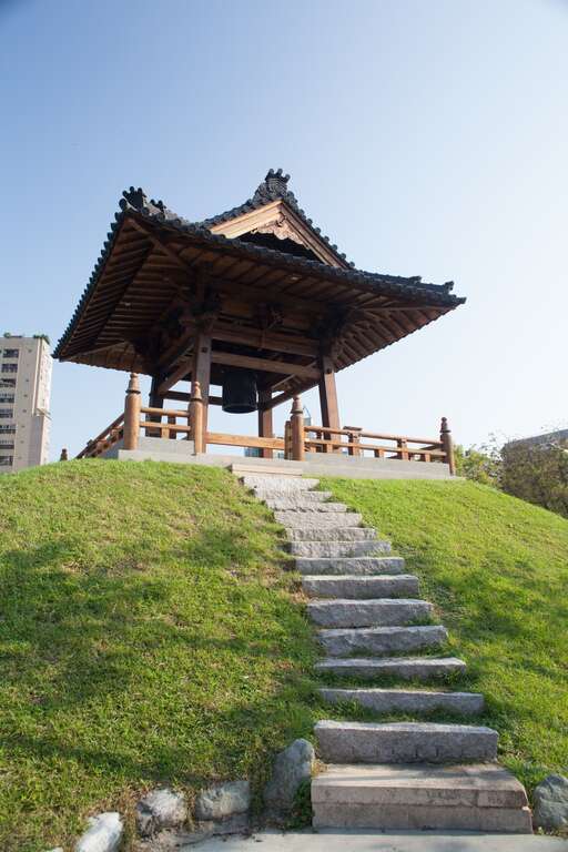 照片8 钟楼成为西门闹区最新地标