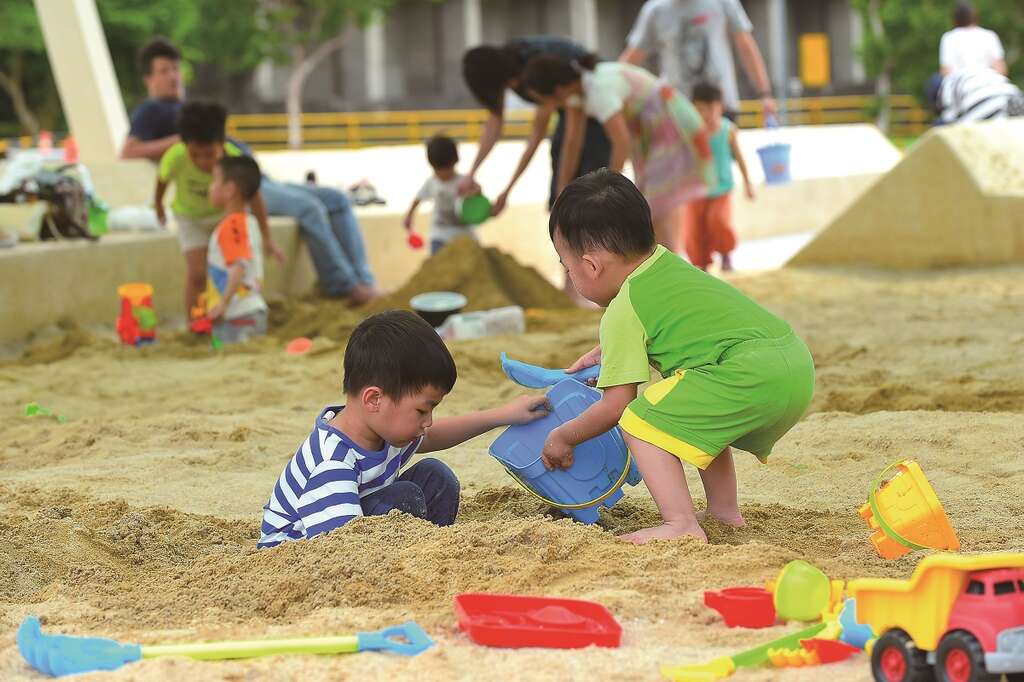 台北畫刊106年6月第593期—悠遊河濱公園　愜意享受美好時光