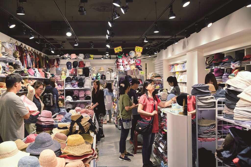 台北画刊106年6月第593期—梦想与经济的起飞航道　台北後火车站　翻转人生的起点
