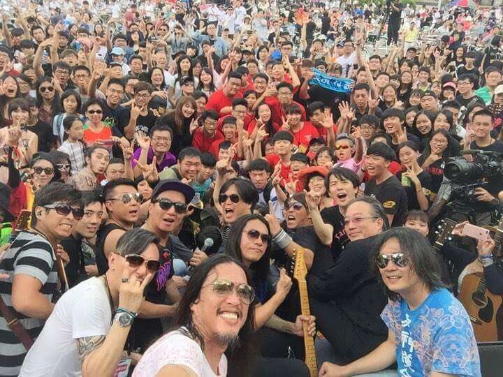 千人大自拍，为2017摇滚世大运画下完美的句点