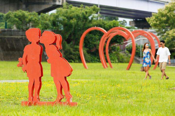 TAIPEI SUMMER 2017 Vol.08 Fun by the River! Treat Yourself at Taipei’s Riverside Park