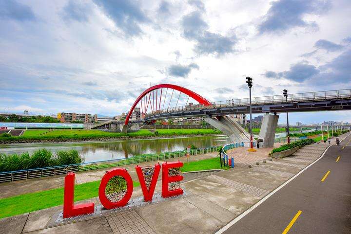 TAIPEI SUMMER 2017 Vol.08 Fun by the River! Treat Yourself at Taipei’s Riverside Park