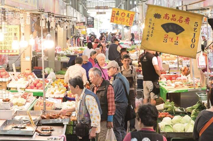 TAIPEI 秋季号 2017 Vol.09 テクノロジーで生まれ変わった- 24時間眠らない士林市場
