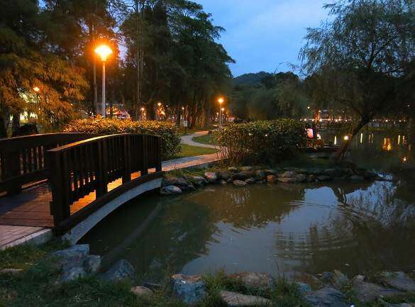 大湖公園