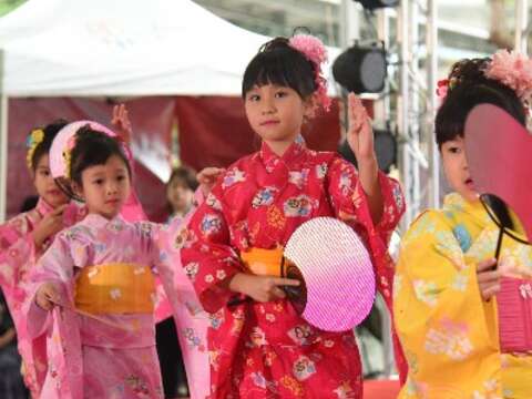 千鶴舞團舞臺表演