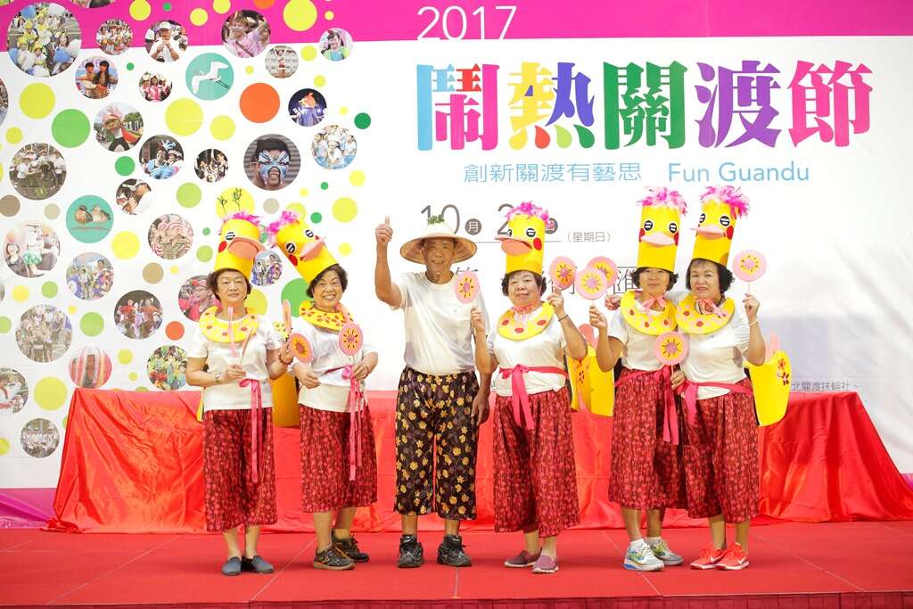 一德里里民參加遊行服裝
