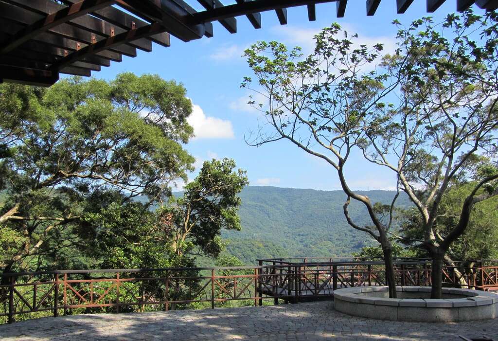 溪山铁马驿站观景平台
