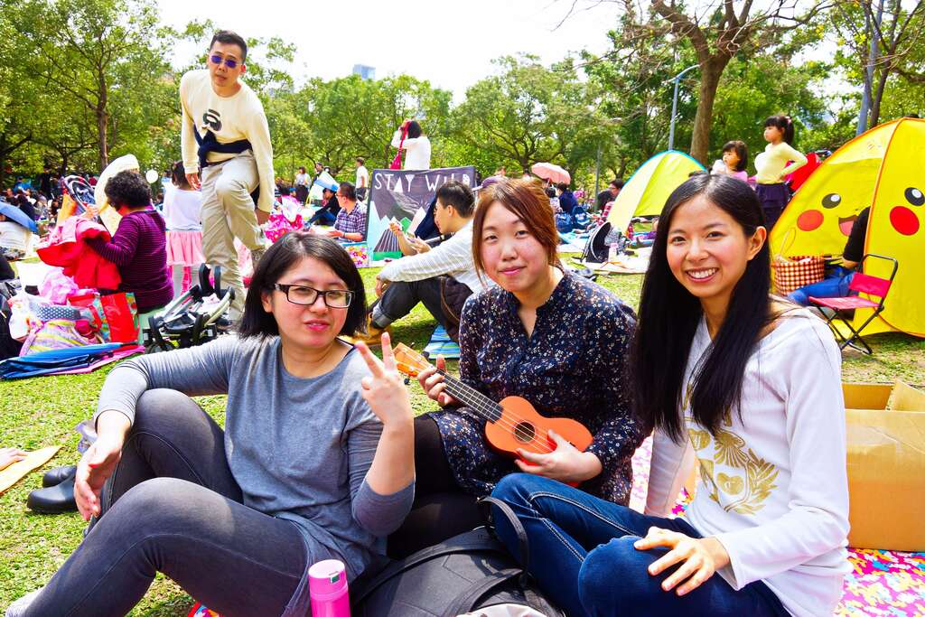 趁著春暖杜鵑花開，快揪親朋好友來參加4月1日千人野餐音樂會，共度美好周末
