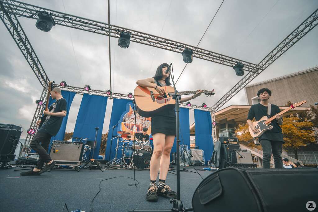 4月7日Simon、渣泥、粗大Band、黑鸢Milvus师大公园开唱！图为渣泥乐团。