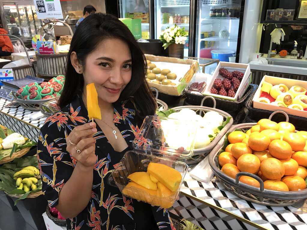 臺北 HAPPY TOGETHER 印尼偶像劇夢幻美少女奇拉娜抵臺北 品味米其林、玩美甲、手作熊讚鳳梨酥 推薦網美必拍祕境
