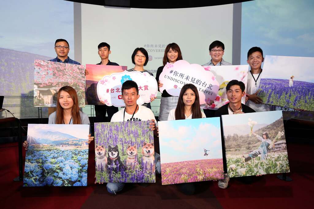 3_IG 8位作者与陈局长萧主秘合影_探索馆_高赞贤摄